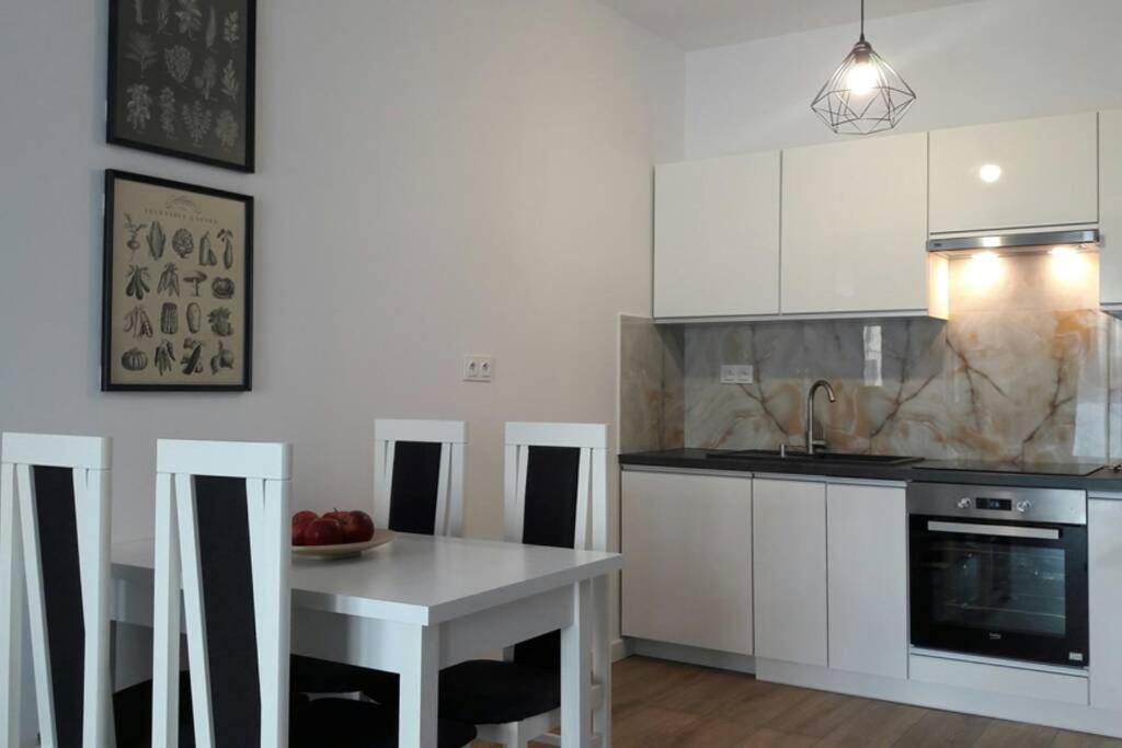 Lux Apartment Close To Medicover And Paley Warszawa Eksteriør billede