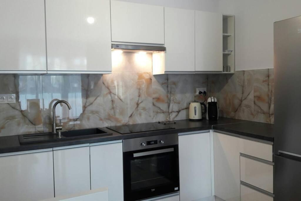 Lux Apartment Close To Medicover And Paley Warszawa Eksteriør billede